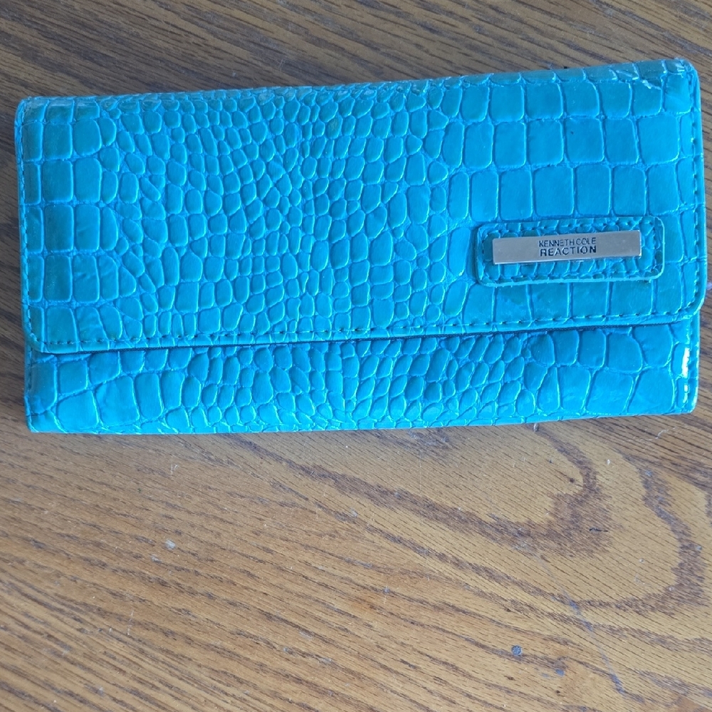 Kenneth Cole Reaction Turquoise Crocodile Wallet